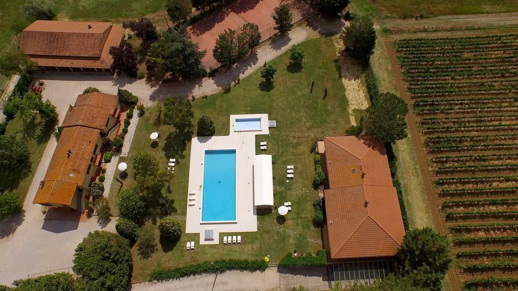 Tenuta Lamborghini Golf & Resort Panicale Exterior photo
